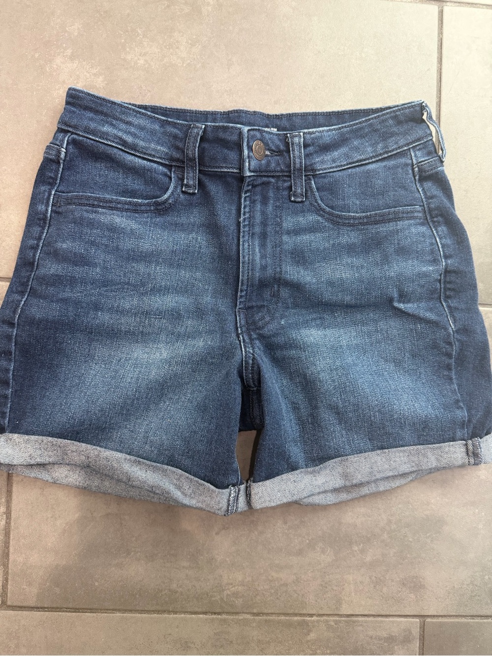 Old Navy Classic High Rise Dark Wash Denim Roll-Cuff Women’s Shorts Size 4